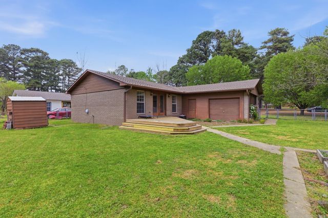 901 W Iowa St Street, Beebe, AR 72012