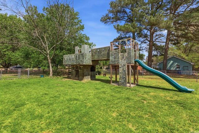 901 W Iowa St Street, Beebe, AR 72012