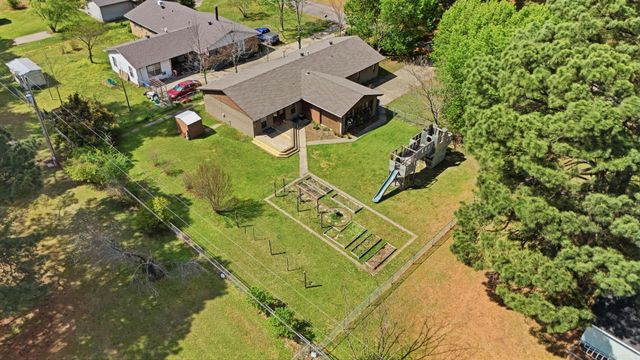 901 W Iowa St Street, Beebe, AR 72012
