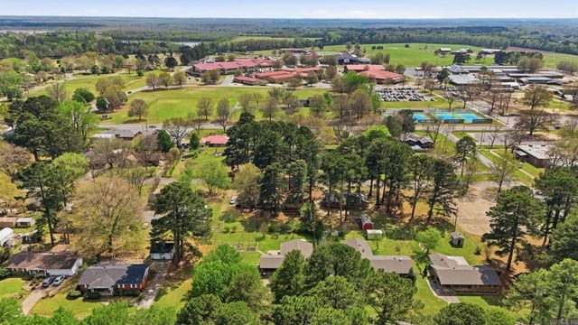 901 W Iowa St Street, Beebe, AR 72012