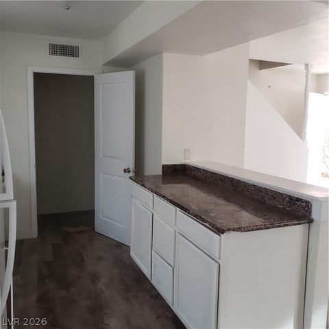 5126 Golden A, Las Vegas, NV 89119