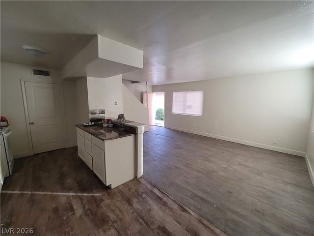 5126 Golden A, Las Vegas, NV 89119