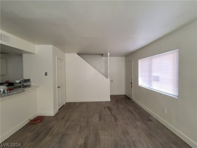 5126 Golden A, Las Vegas, NV 89119