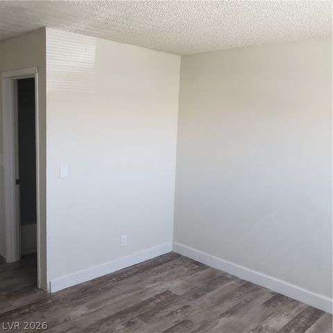5126 Golden A, Las Vegas, NV 89119