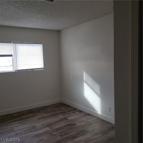 5126 Golden A, Las Vegas, NV 89119