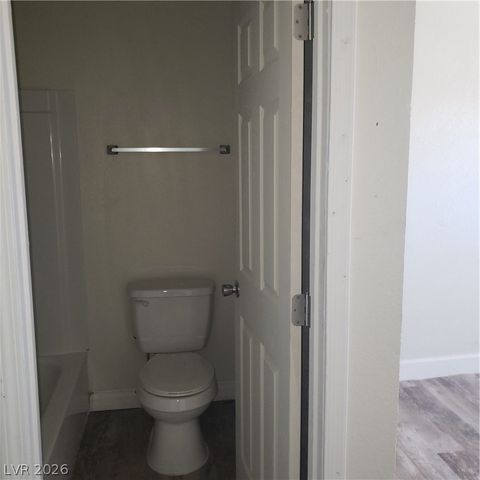 5126 Golden A, Las Vegas, NV 89119