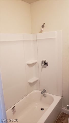 5126 Golden A, Las Vegas, NV 89119