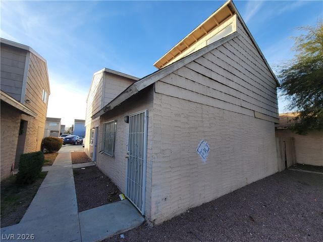 5126 Golden A, Las Vegas, NV 89119
