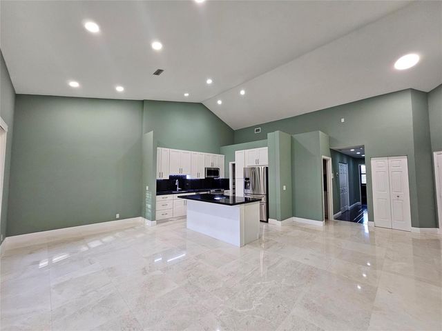 5770 Coach House Circle F, Boca Raton, FL 33486