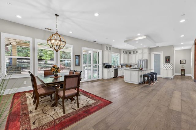 23235 Darkhorse Dr, Auburn, CA 95602