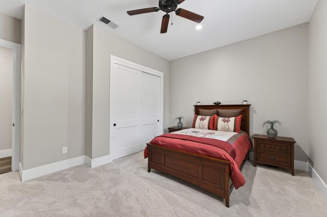 23235 Darkhorse Dr, Auburn, CA 95602