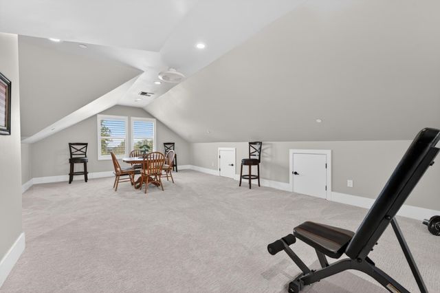 23235 Darkhorse Dr, Auburn, CA 95602