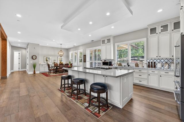 23235 Darkhorse Dr, Auburn, CA 95602