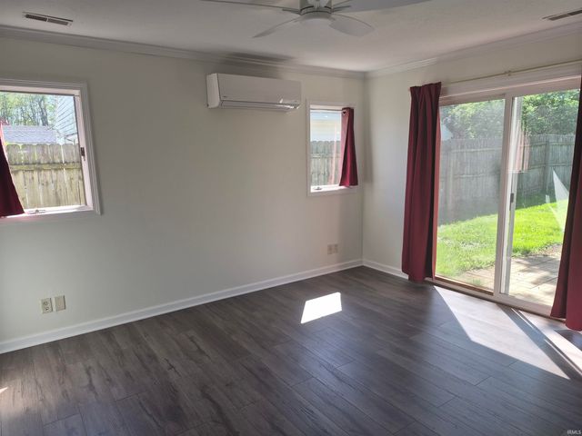 410 Barbie Street, South Bend, IN 46614