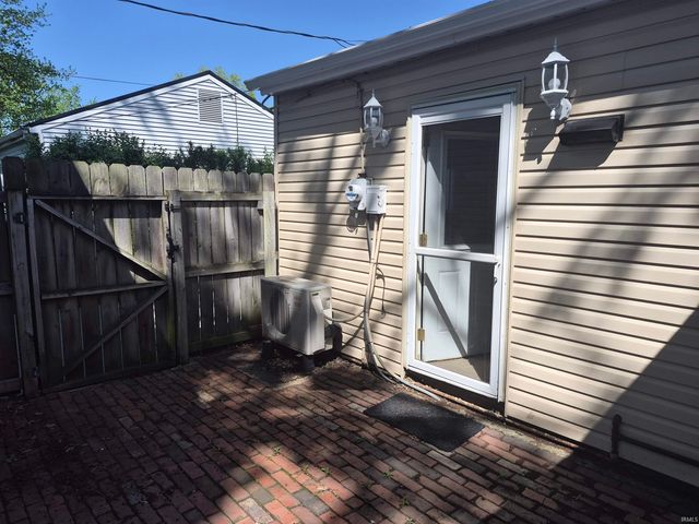 410 Barbie Street, South Bend, IN 46614