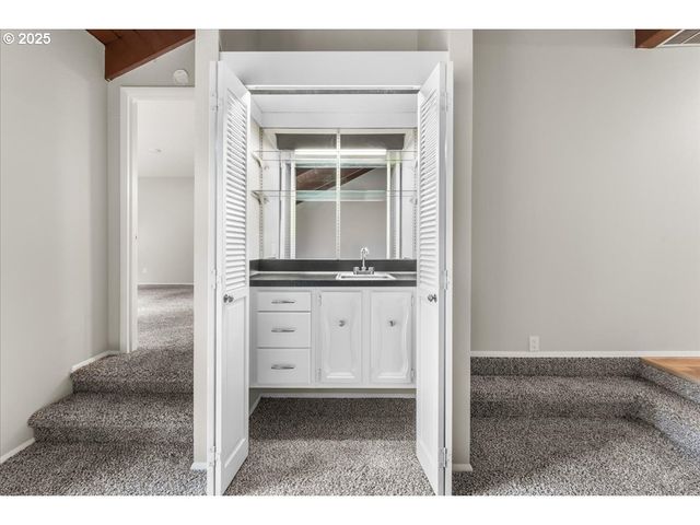 2105 Ne 136TH Ave, Vancouver, WA 98684
