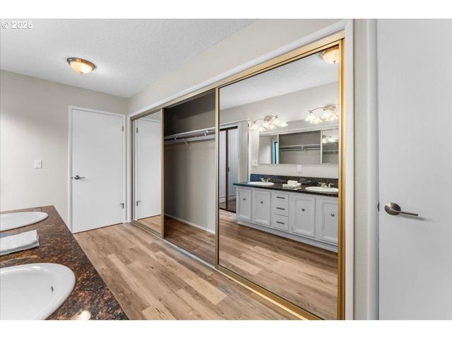 2105 Ne 136TH Ave, Vancouver, WA 98684