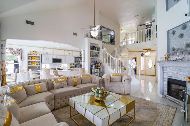 11731 Cobblestone Point Drive, Sugar Land, TX 77498