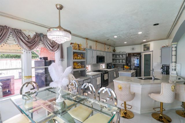 11731 Cobblestone Point Drive, Sugar Land, TX 77498