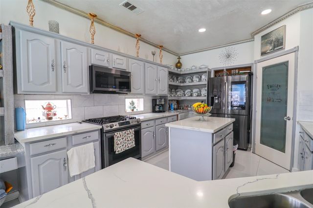 11731 Cobblestone Point Drive, Sugar Land, TX 77498