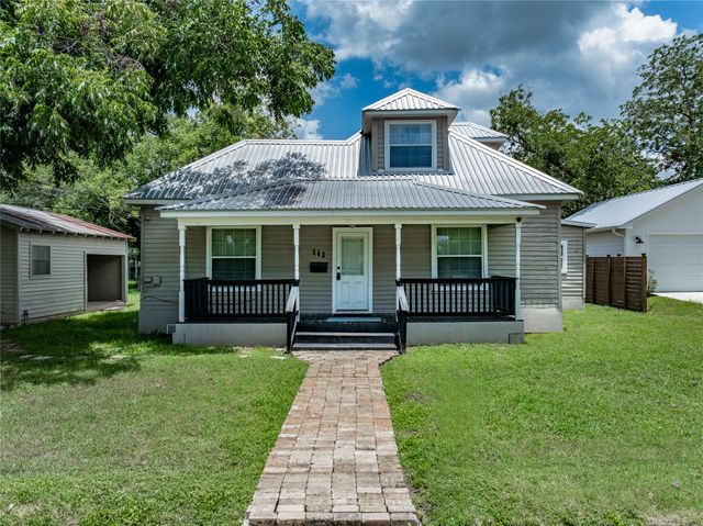 443 S Madison ST, La Grange, TX 78945