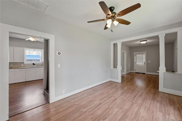 443 S Madison ST, La Grange, TX 78945