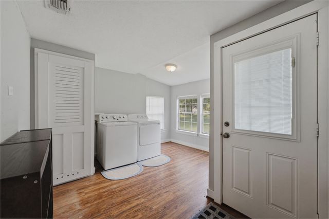 443 S Madison ST, La Grange, TX 78945