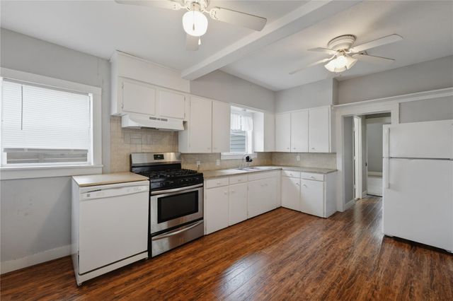 443 S Madison ST, La Grange, TX 78945