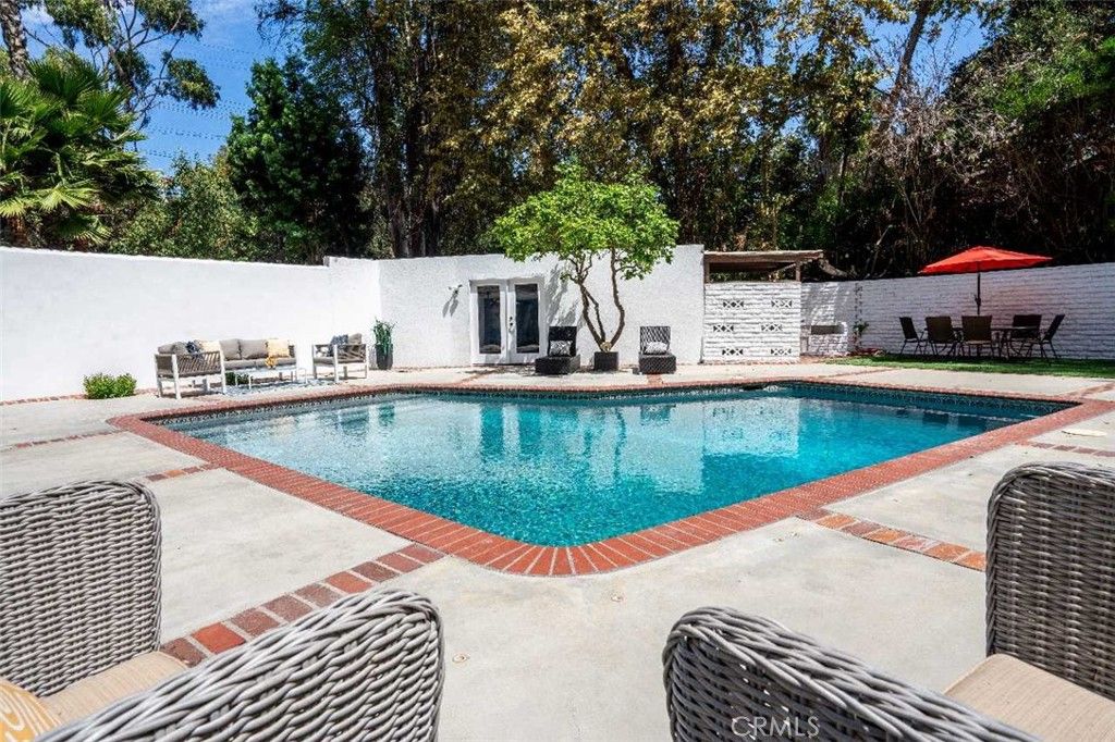 3183 N Laurel Canyon Blvd, Studio City, CA 91604 — photo 2