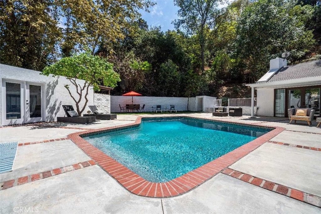 3183 N Laurel Canyon Blvd, Studio City, CA 91604 — photo 4