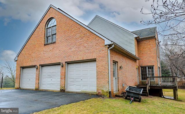 7319 HILLTOP DR, Frederick, MD 21702