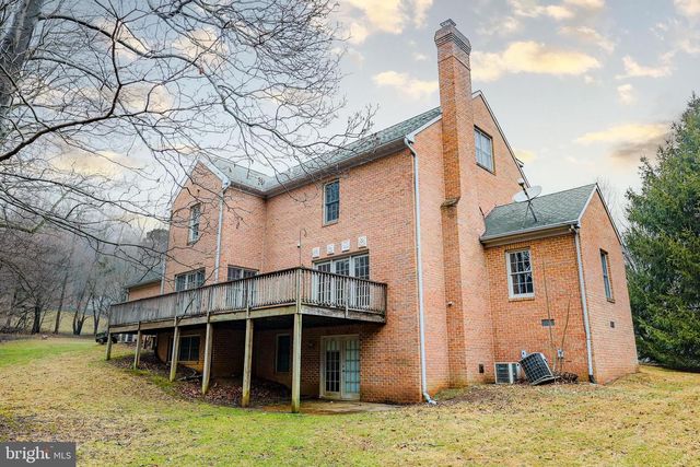 7319 HILLTOP DR, Frederick, MD 21702