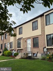 5200 HILLTOP DR #553/BB13, Brookhaven, PA 19015