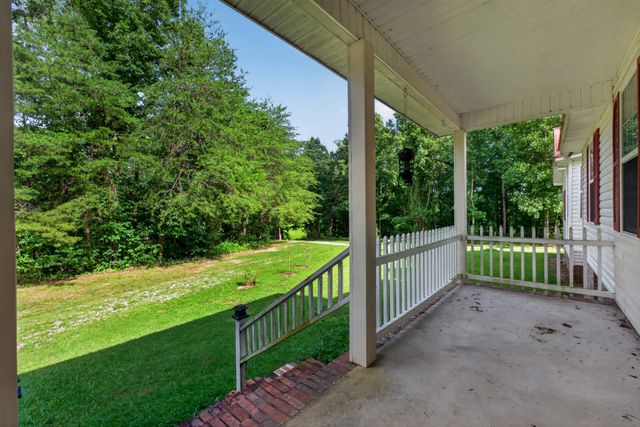 240 Hash Ln, Rock Island, TN 38581