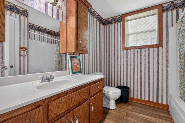 240 Hash Ln, Rock Island, TN 38581