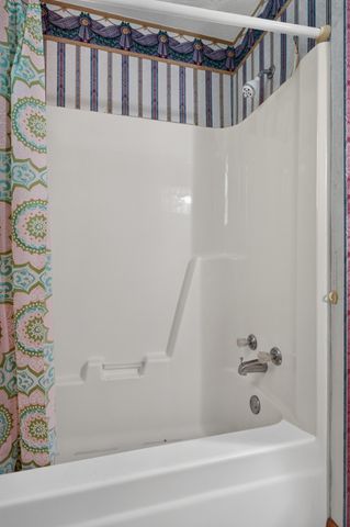 240 Hash Ln, Rock Island, TN 38581