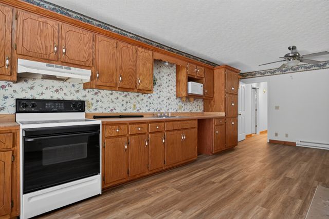 240 Hash Ln, Rock Island, TN 38581