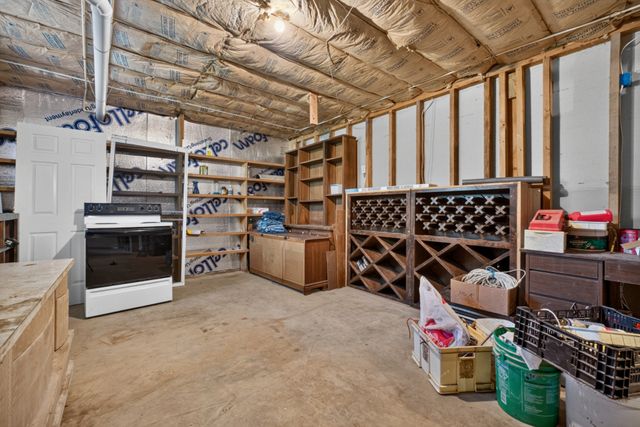 240 Hash Ln, Rock Island, TN 38581