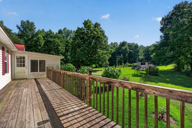 240 Hash Ln, Rock Island, TN 38581