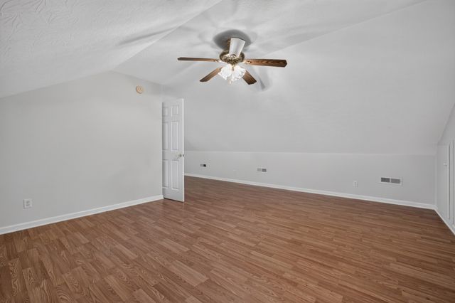 240 Hash Ln, Rock Island, TN 38581