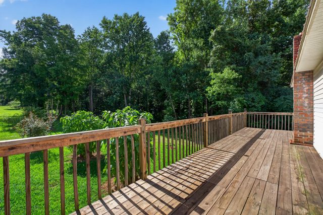 240 Hash Ln, Rock Island, TN 38581