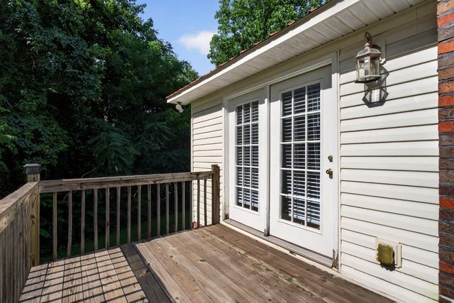 240 Hash Ln, Rock Island, TN 38581