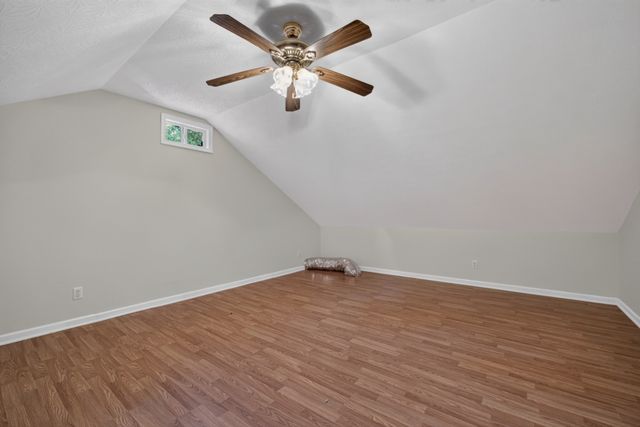 240 Hash Ln, Rock Island, TN 38581