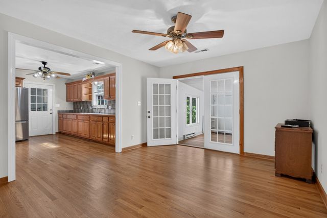 240 Hash Ln, Rock Island, TN 38581