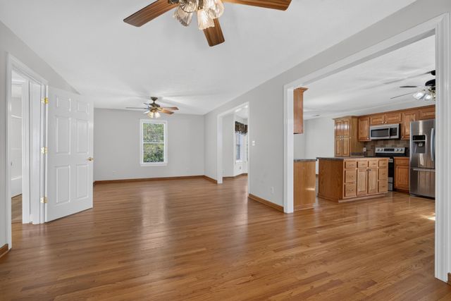 240 Hash Ln, Rock Island, TN 38581