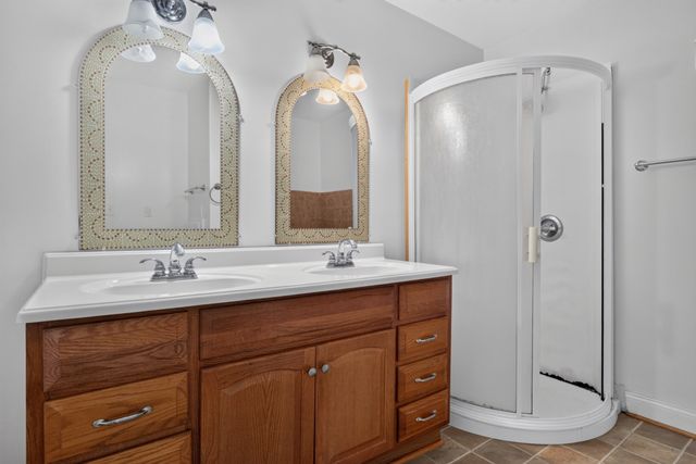 240 Hash Ln, Rock Island, TN 38581