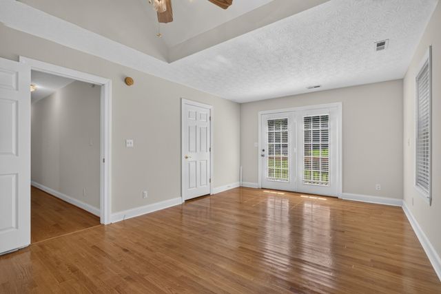 240 Hash Ln, Rock Island, TN 38581