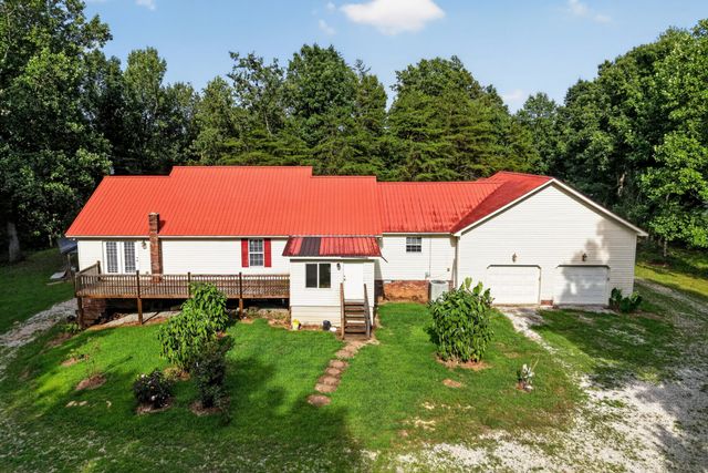 240 Hash Ln, Rock Island, TN 38581