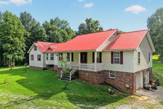 240 Hash Ln, Rock Island, TN 38581