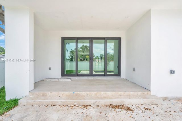 2661 Johnson Street, Hollywood, FL 33020